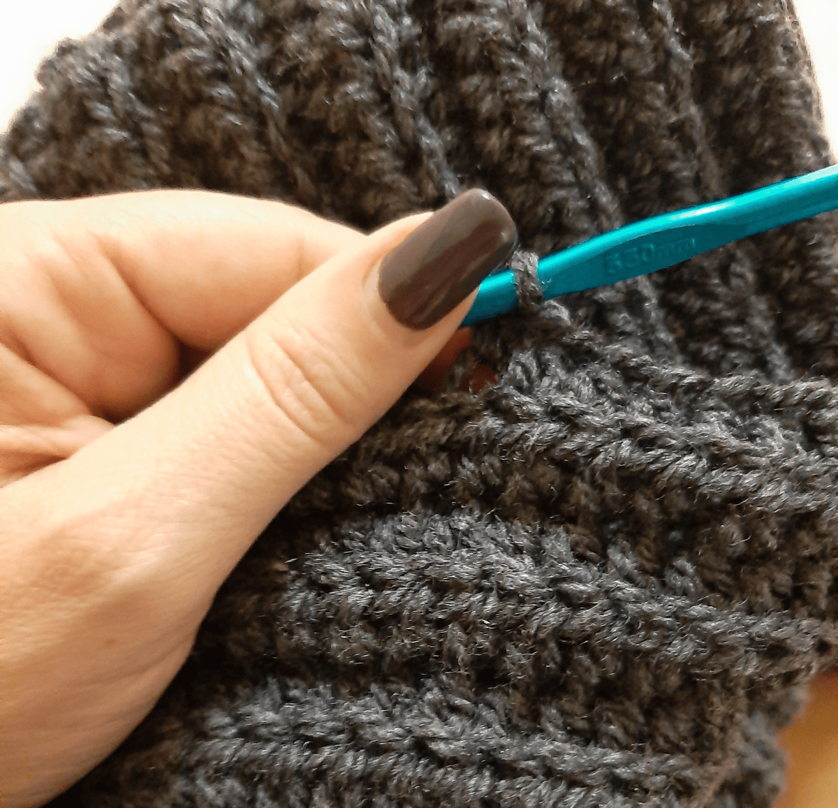 Sciarpa cravatta uomo donna unisex artigianale uncinetto GRIGIO medio - Elenaq Accessori & Co