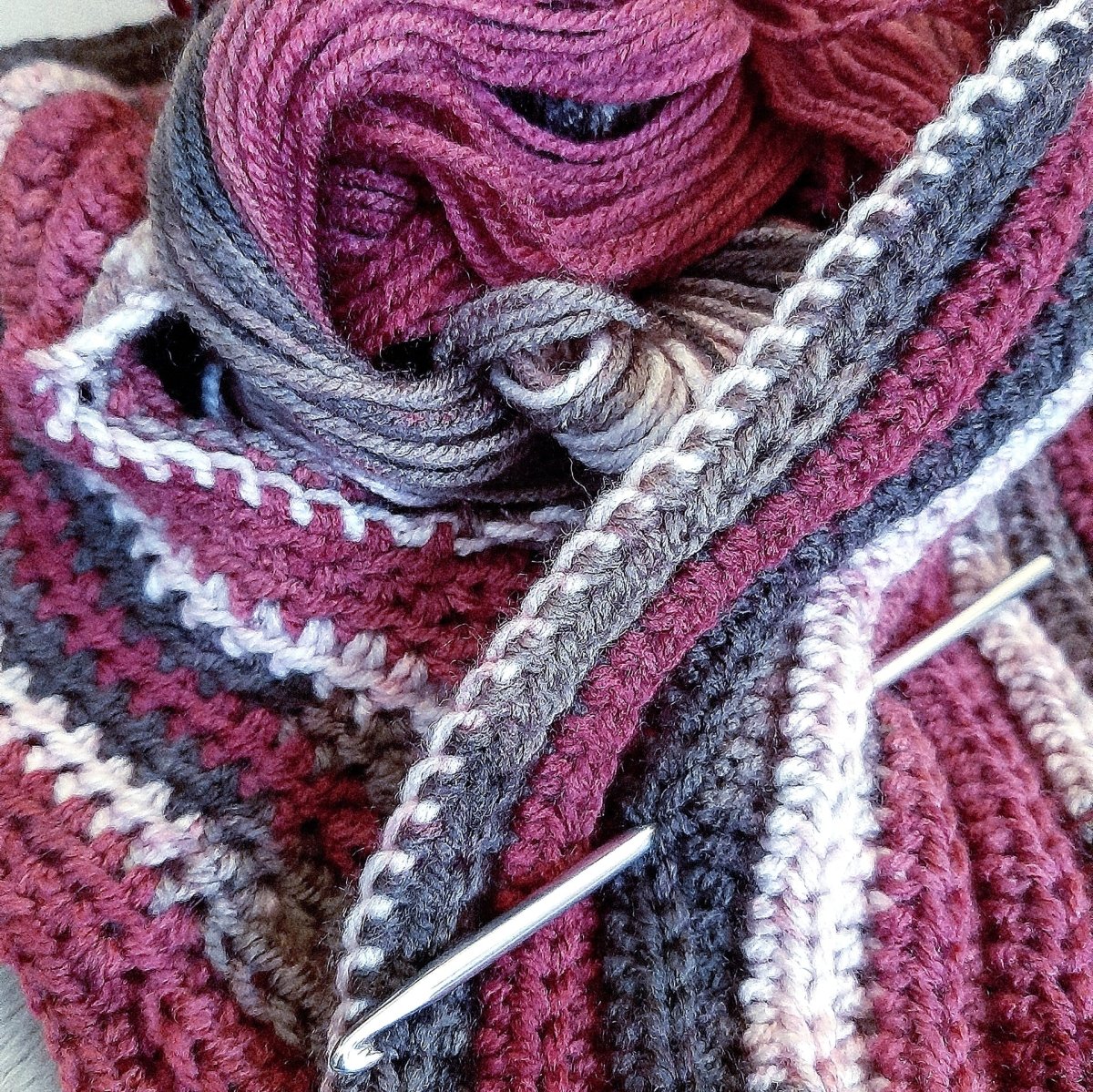 Sciarpa cravatta unisex artigianale uncinetto BURGUNDY MIX - Elenaq Accessori & Co