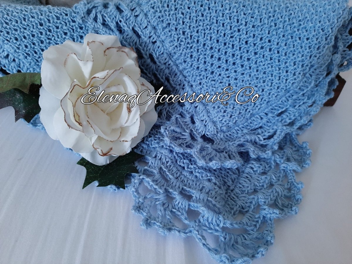 Copertina neonato a maglia nido d'ape con pizzo uncinetto artigianale azzurra - Elenaq Accessori & Co