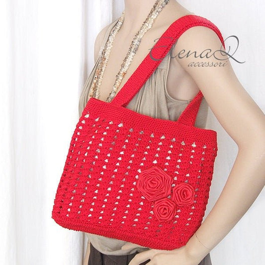 Elegante borsa donna rossa realizzata all'uncinetto con rose di raso - Elenaq Accessori & Co