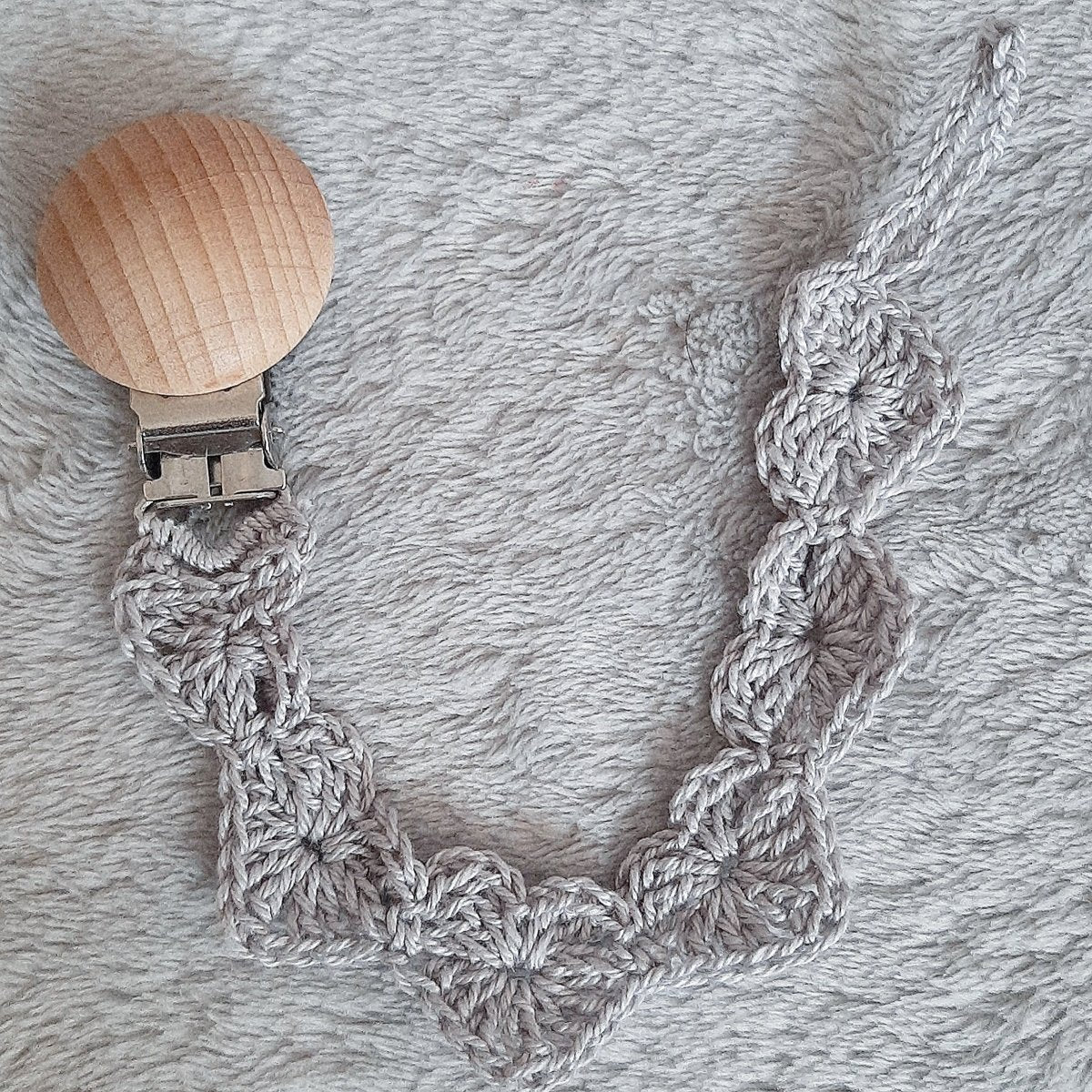 Portaciuccio uncinetto Cuori - unisex - vari colori - Elenaq Accessori & Co