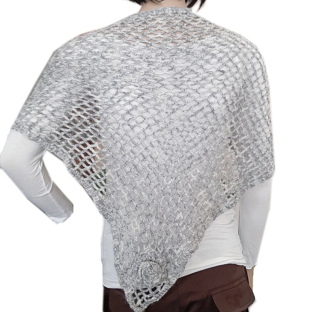 Scialle donna in mohair modello ROSA realizzato all'uncinetto - Elenaq Accessori & Co