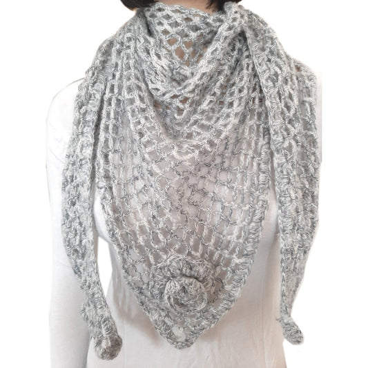 Scialle donna in mohair modello ROSA realizzato all'uncinetto - Elenaq Accessori & Co